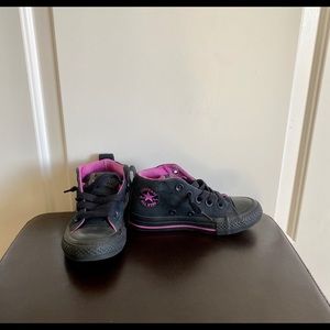 Kid black and pink Converse